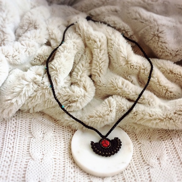 ❗️SALE❗️BOHO Necklace w Red & Brass Beads Pendant - Picture 2 of 7